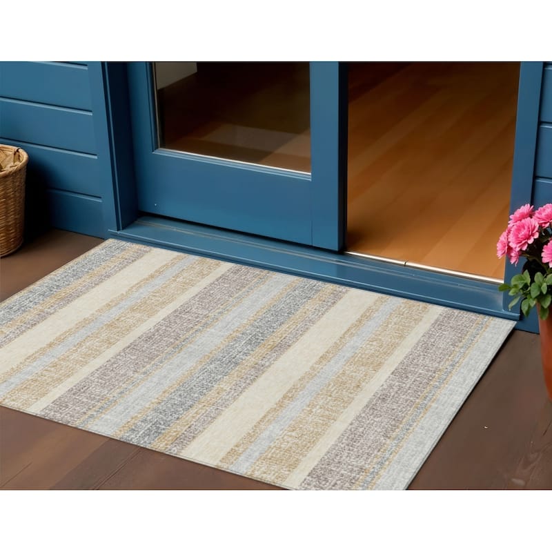HomeRoots Striped Transitional Rectangle Outdoor Rug - 3' x 5'