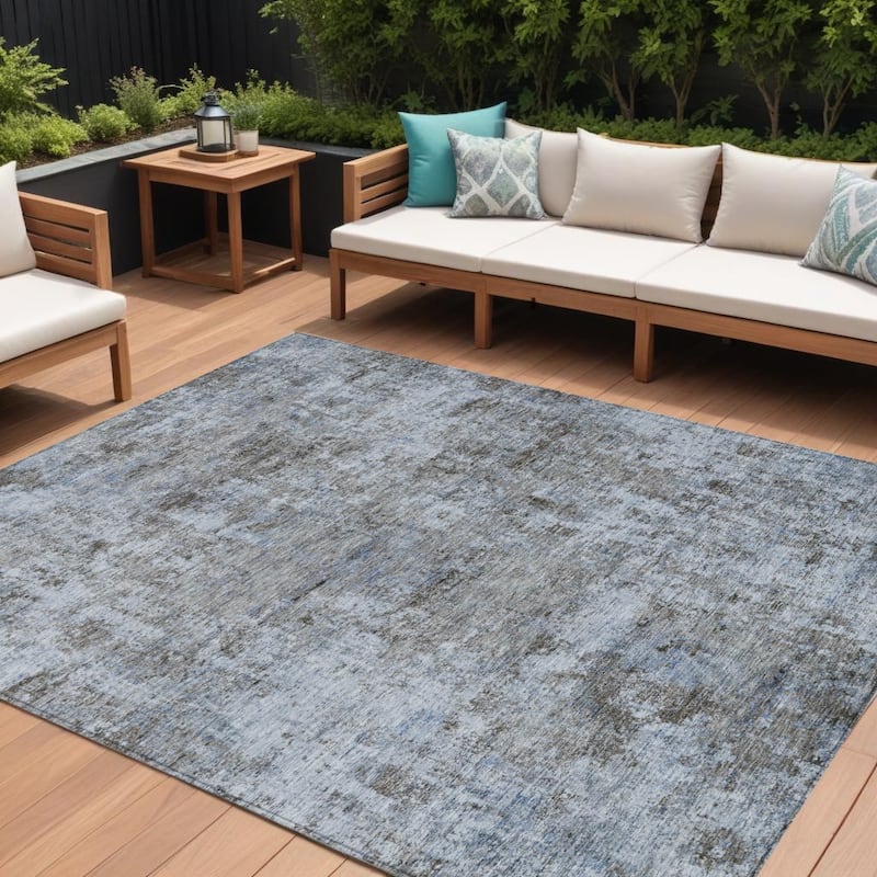 HomeRoots Abstract Transitional Rectangle Outdoor Rug - 8' X 10'