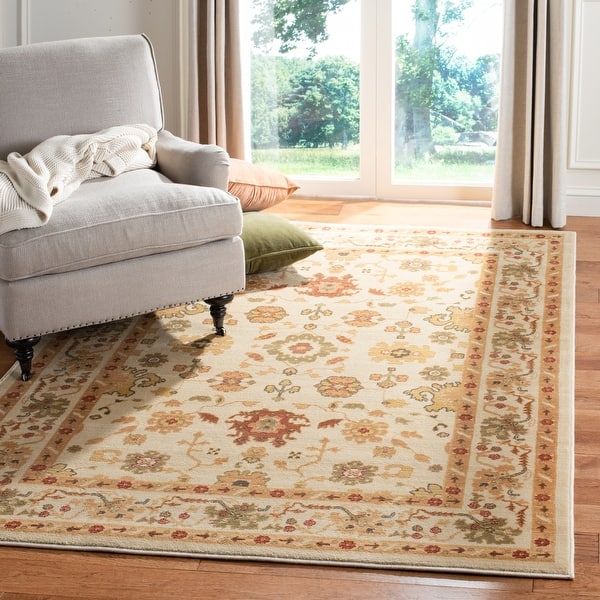 slide 2 of 32, SAFAVIEH Heirloom Vanesa Traditional Oriental Rug