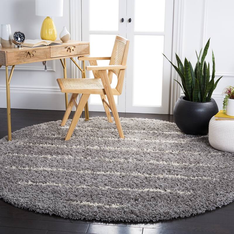 SAFAVIEH Venus Shag Zoea 1.75-inch Thick Rug - 6'7" Round - Grey/Ivory