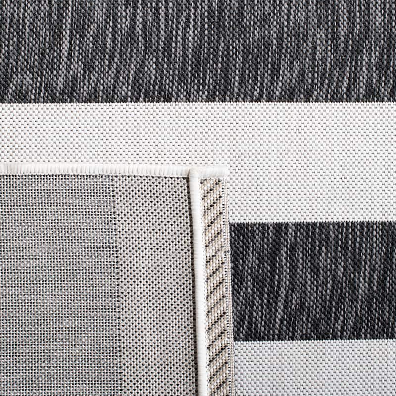 SAFAVIEH Courtyard Jetje Indoor/ Outdoor Waterproof Backyard Patio Rug