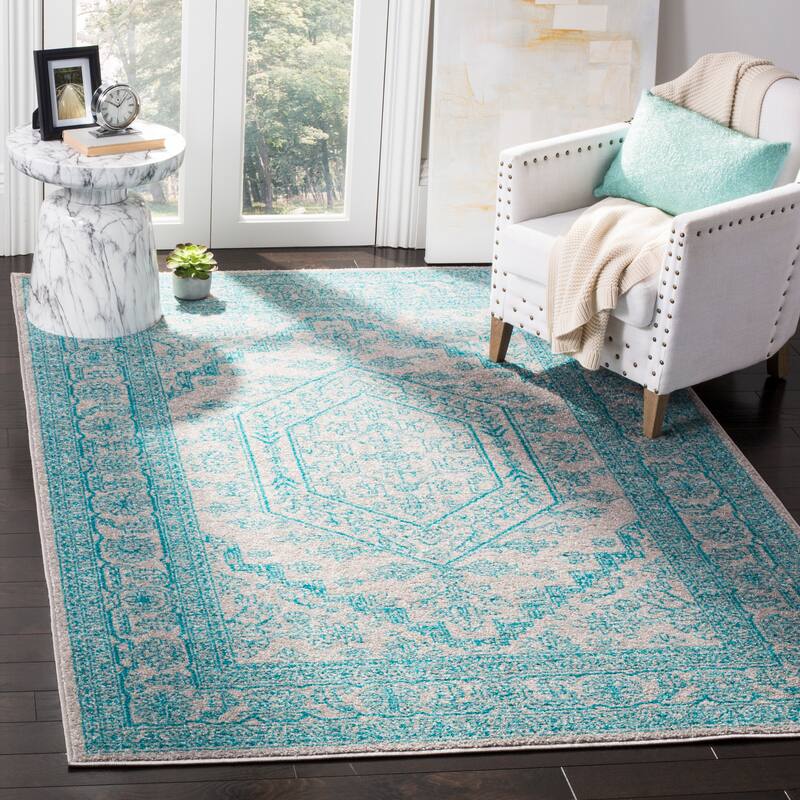 SAFAVIEH Adirondack Cheyenne Rustic Oriental Medallion Rug - 4' x 6' - Light Grey/Teal