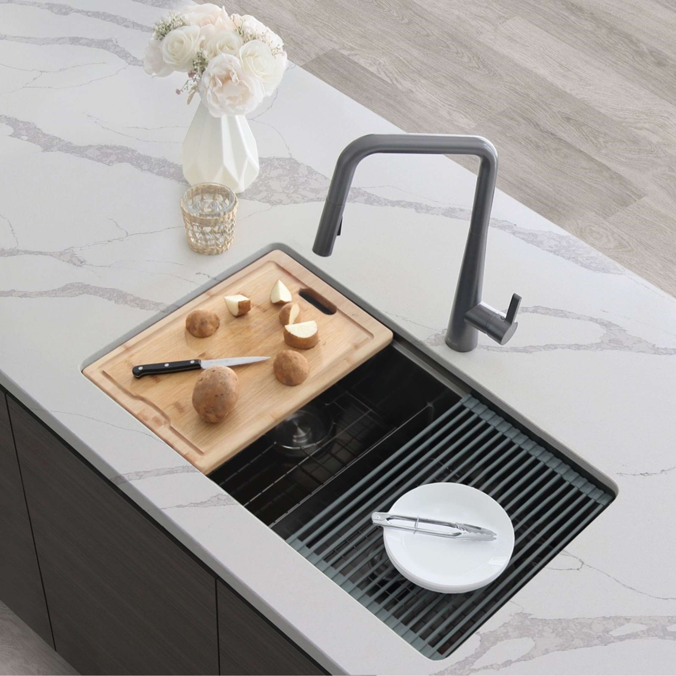 STYLISH 32 inch Stainless Steel 16G Double Bowl Undermount Kitchen Sink - 32" x 19" x 10"