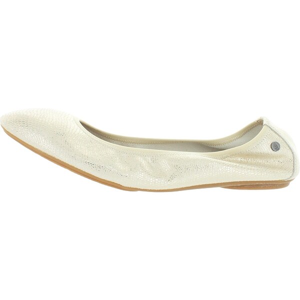 chaste ballet flats