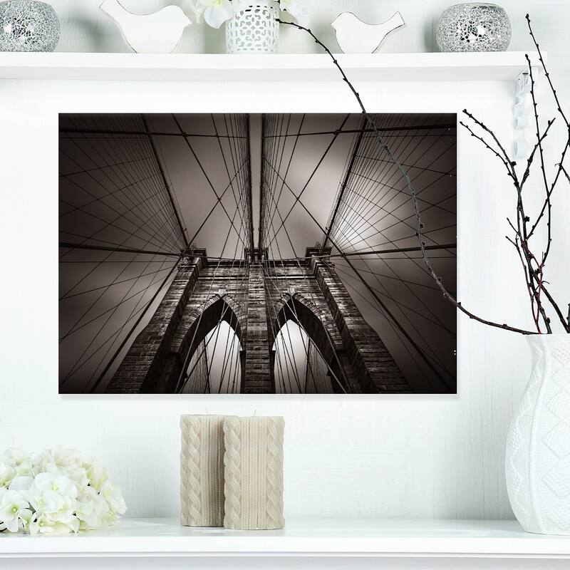 Designart "Brooklyn Bridge in NYC USA" Extra Large Cityscape Wall Art on Canvas - 20 in. wide x 12 in. high - 1 Panel