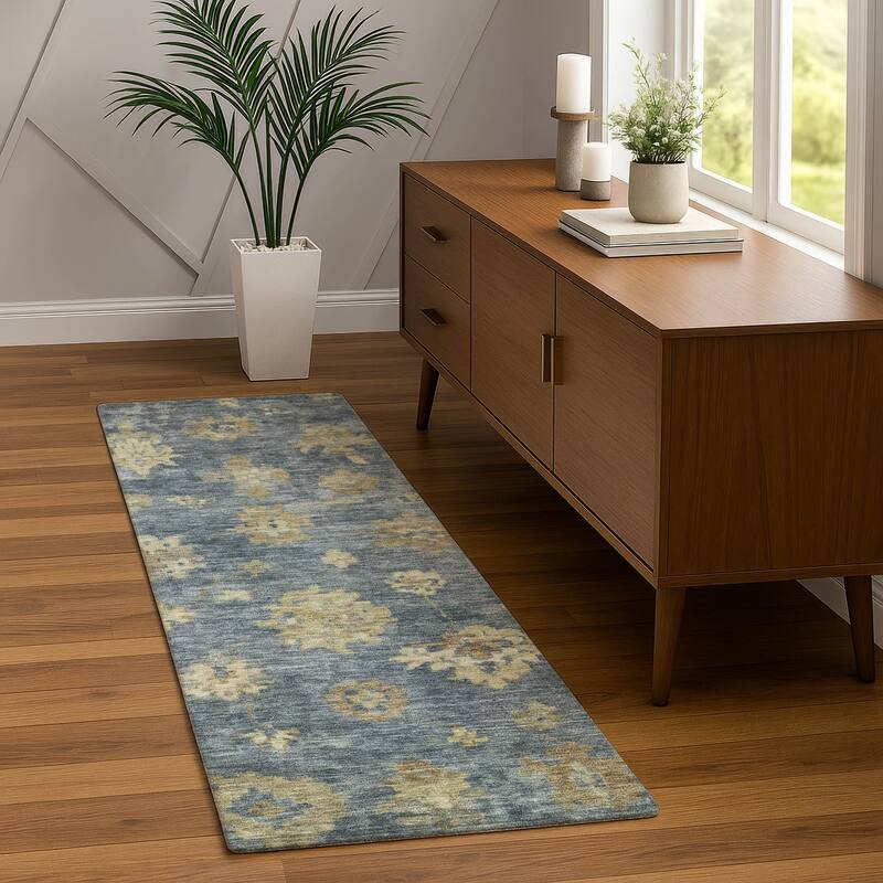 Machine Washable Indoor/ Outdoor Casual Traditional Chantille Rug