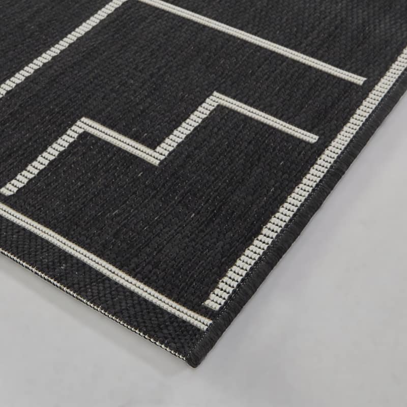 Leino Transitional Indoor/Outdoor Area Rug