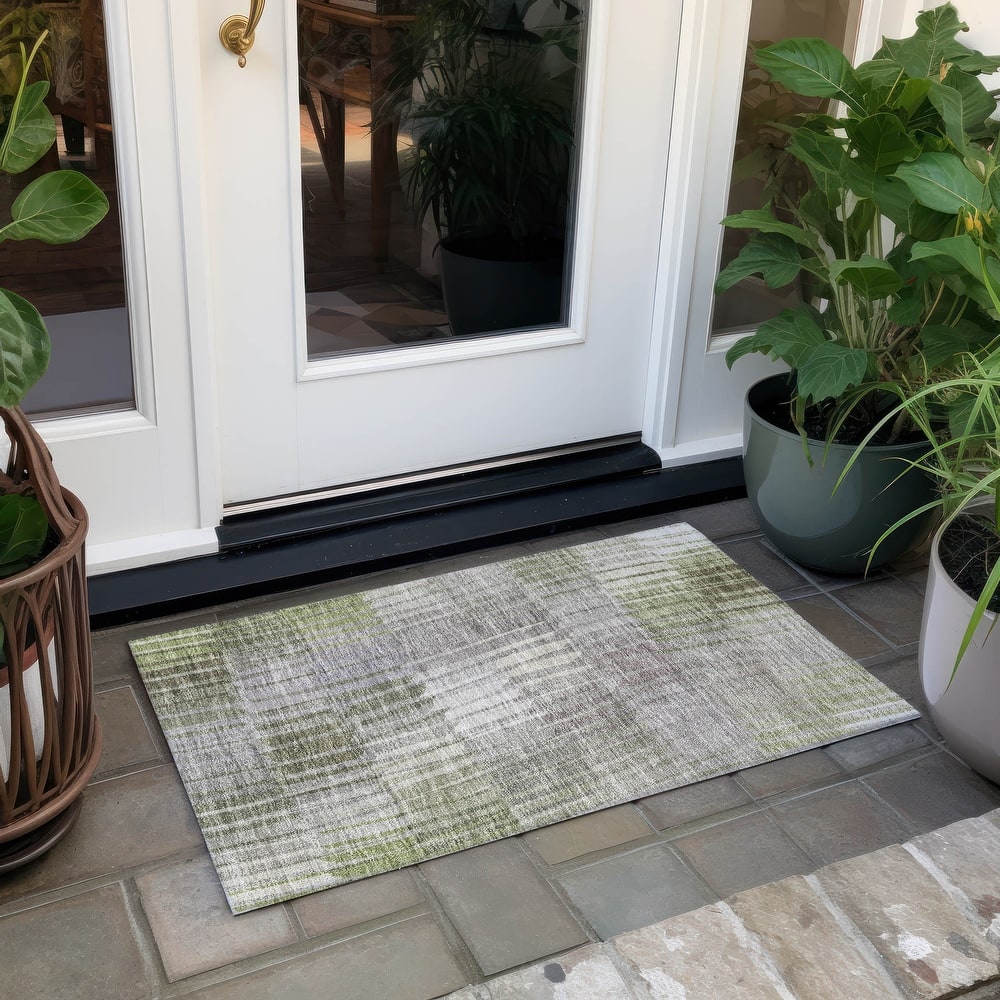 Machine Washable Indoor/ Outdoor Casual Stripe Chantille Rug