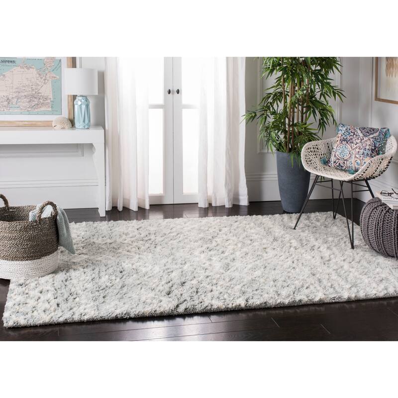 SAFAVIEH Handmade Casablanca Shag Elenore Tribal Wool Rug