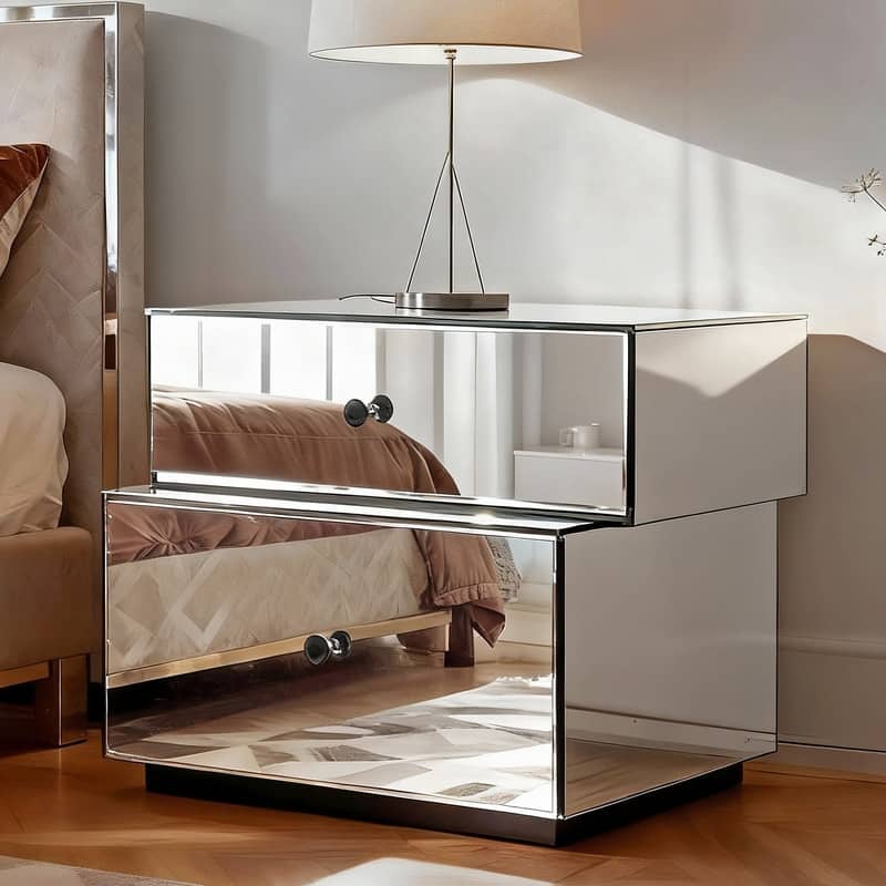 Mirrored 2-Drawer Nightstand with Modern Design - Silver - 2-drawer