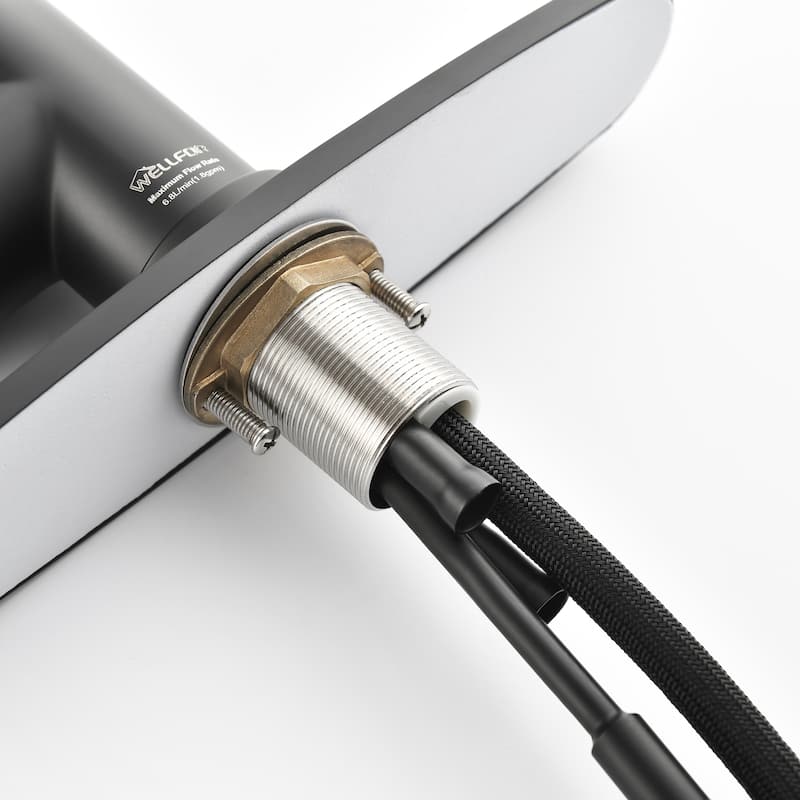 Single Handle Pull-down Sprayer Kitchen Faucet With Deck plate