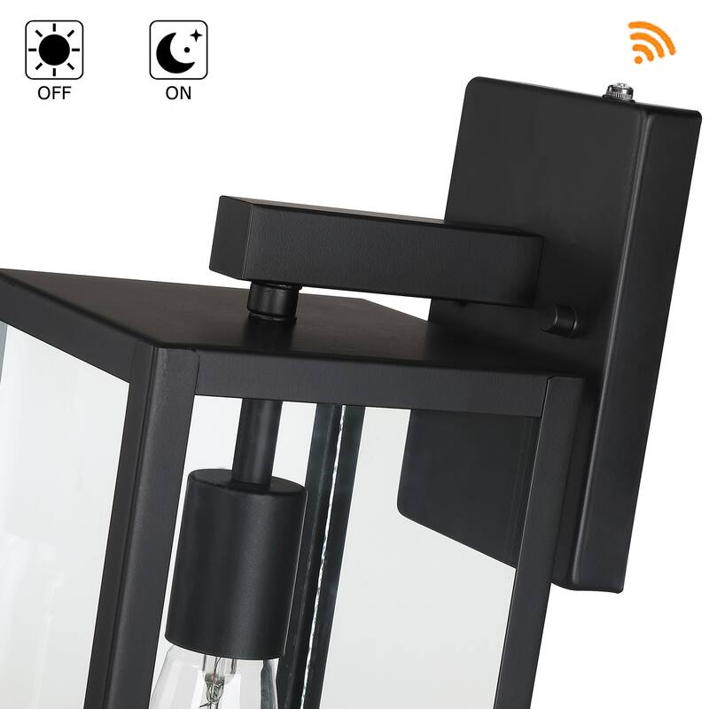 1-Light Outdoor Wall Light with Clear Glass