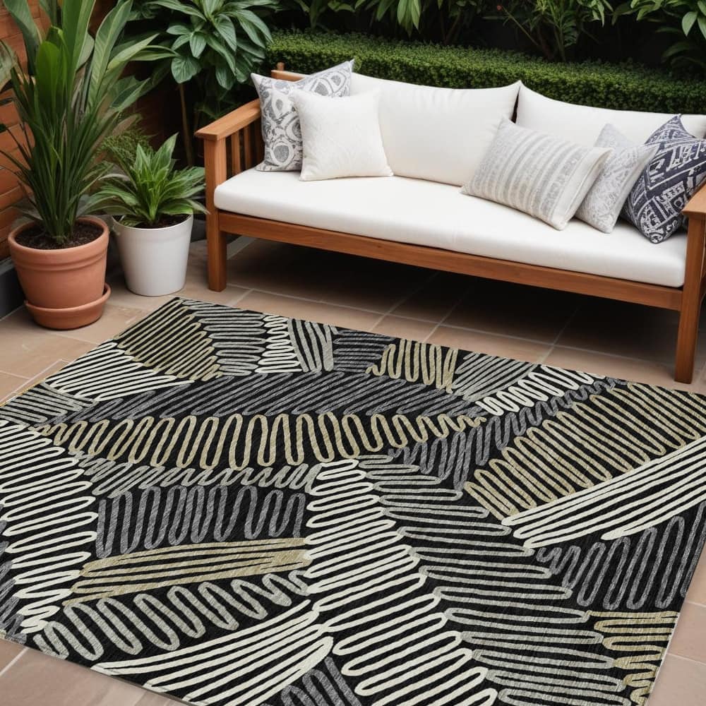 HomeRoots Floral Transitional Rectangle Outdoor Rug