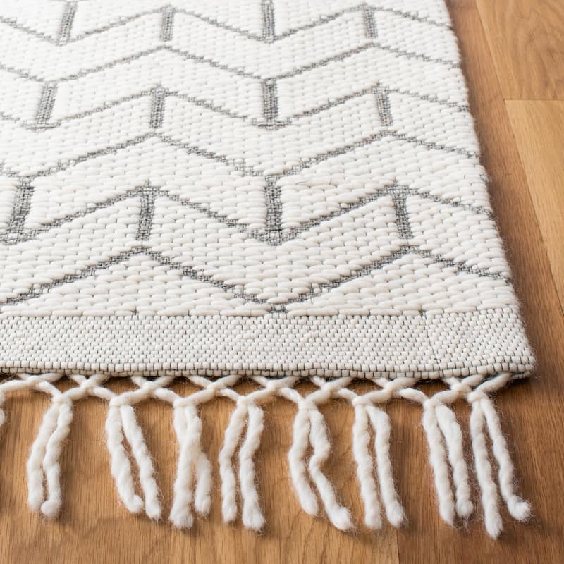 SAFAVIEH Handmade Vermont Vagia New Zealand Wool Rug