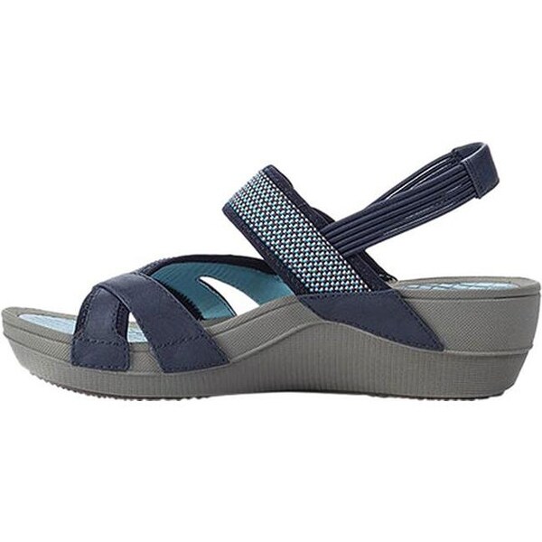 bare traps debera wedge sandal