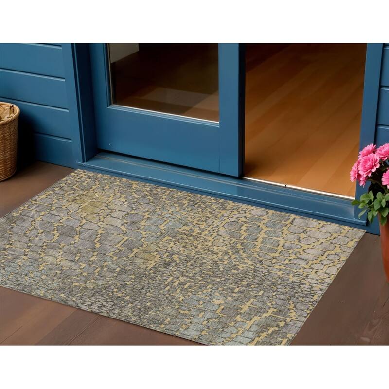 HomeRoots Abstract Transitional Rectangle Outdoor Rug - 3' x 5'