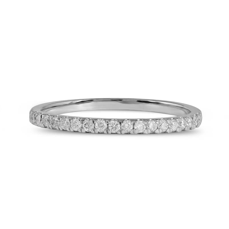 1/4ct TDW Diamond Wedding Band in 14K White Gold for Women
