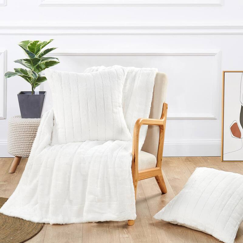 FakeFur Throw & 2 Pillow Shell Combo Set - 50" x 60" - Bright White