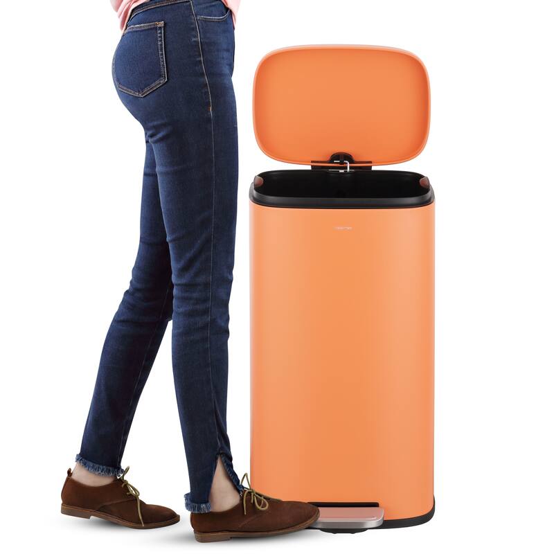 happimess Curtis 8-Gallon Step-Open Trash Can
