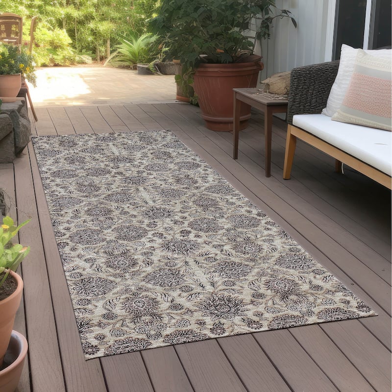 Machine Washable Indoor/ Outdoor Chantille Traditional Floral Rug