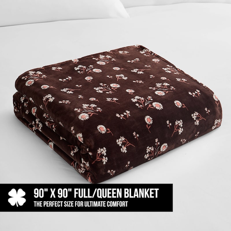 Lucky Brand Daisy Plush Throw Blanket