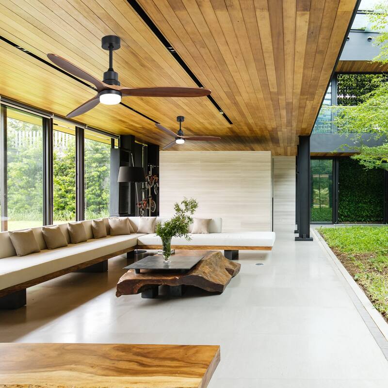 Indoor/Outdoor Wooden Ceiling Fan with Light & Remote Control, 60 Inch Noiseless Reversible Ceiling Fan Chandelier