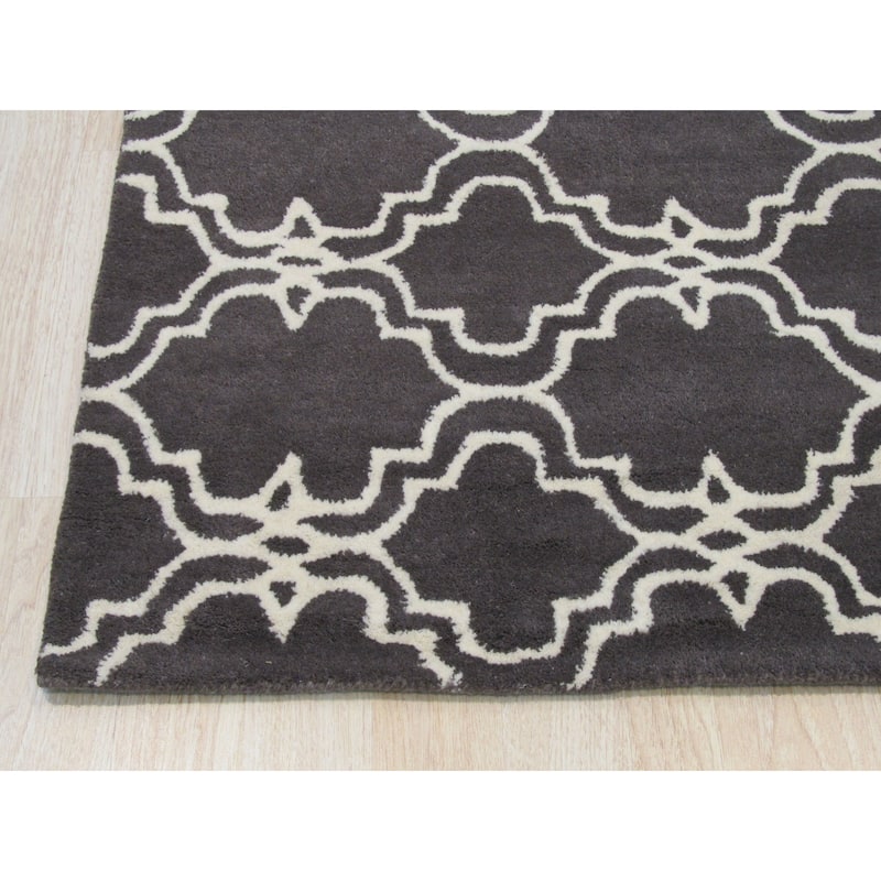 Hand-tufted Wool Gray Traditional Trellis Moroccan Rug - 5' x 8'