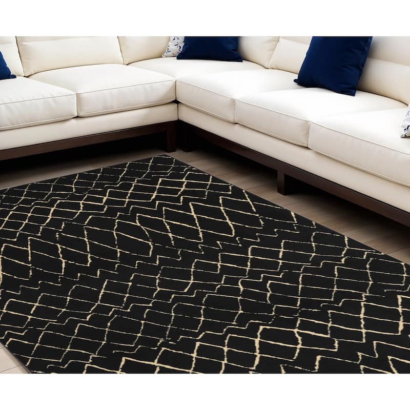 Makoy Power Loomed Distressed Abstract Modern Area Rug By HomeRoots - 118' X '94' X '0.5 - 118' X '94' X '0.5 - Black and Ivory - Rectangle