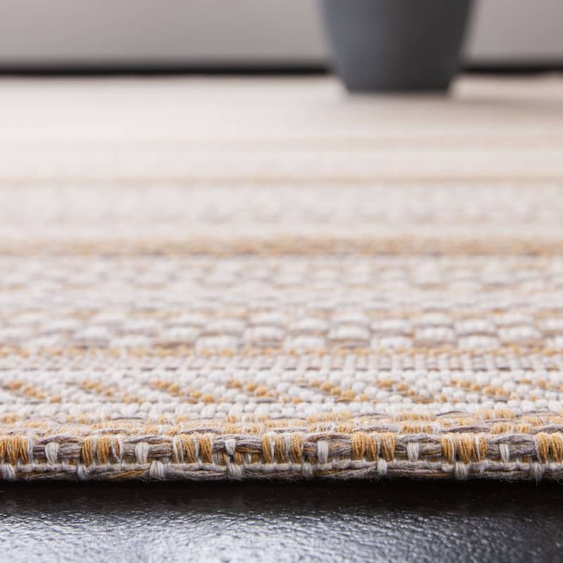 SAFAVIEH Augustine Marte Stripe Rug