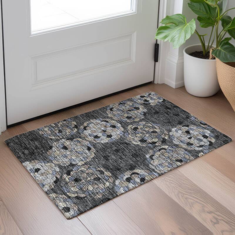 Machine Washable Indoor/ Outdoor Mosaic Cluster Chantille Rug