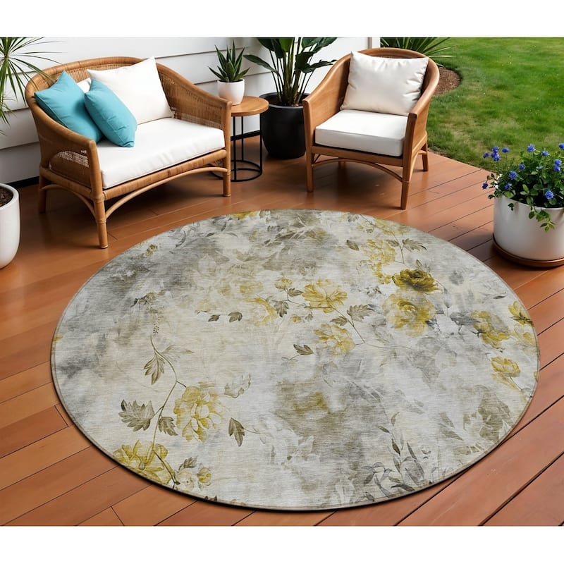 HomeRoots Floral Transitional Rectangle Outdoor Rug - 8' Round