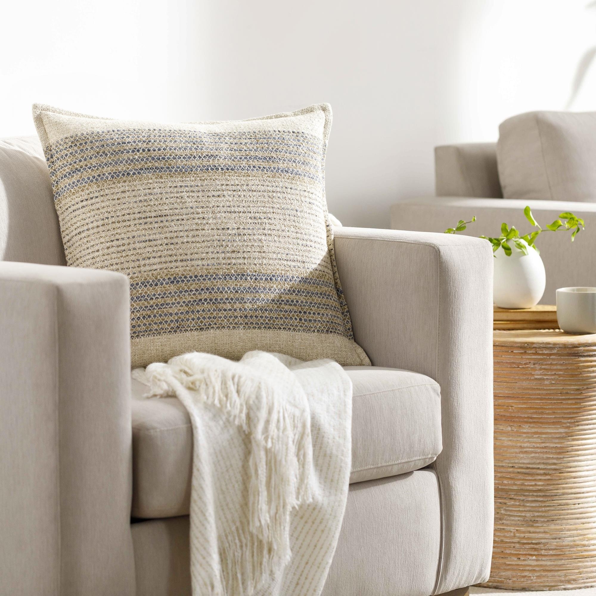 Artistic Weavers Salvatore Woven Throw Pillow