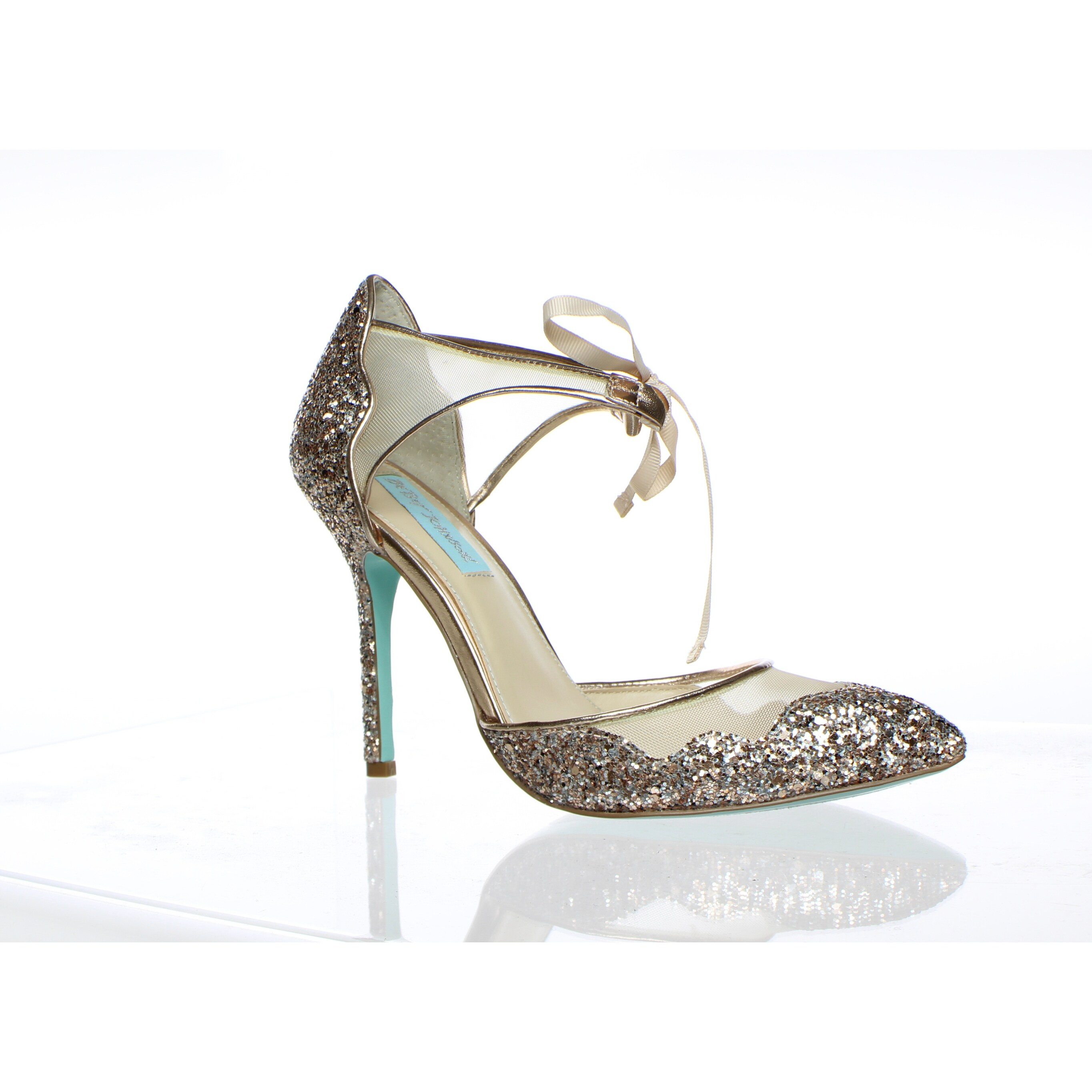 betsey johnson stela pump