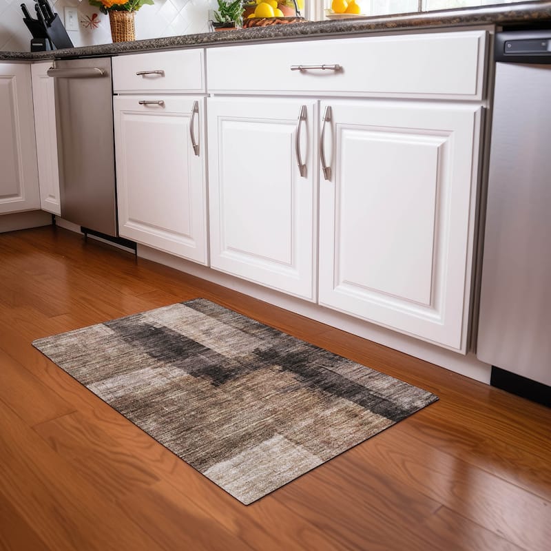 Machine Washable Indoor/ Outdoor Abstract Contemporary Chantille Rug - Brown - 1'8" x 2'6"