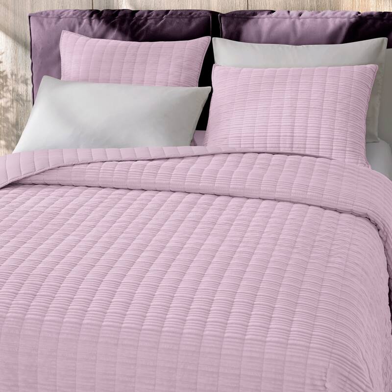 Wonderful Velvet 3 Piece Quilt Set