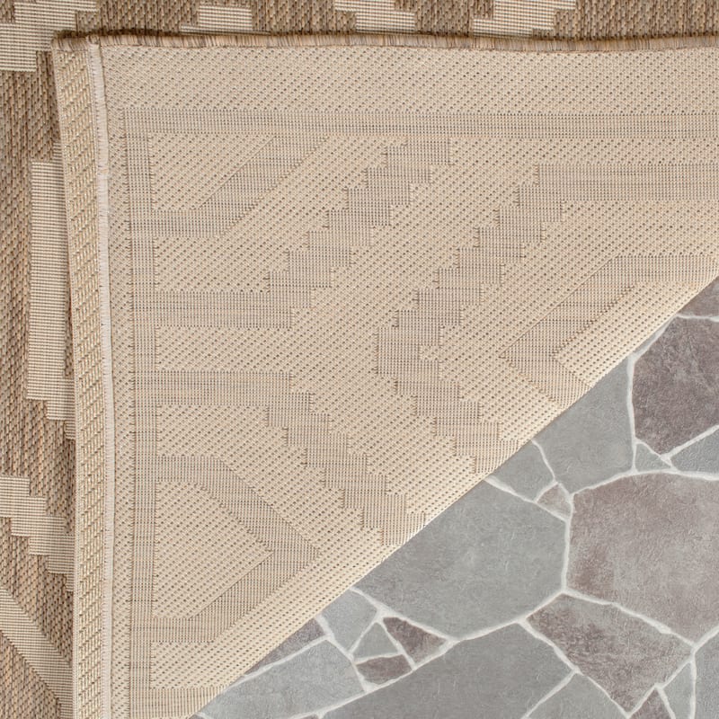SAFAVIEH Courtyard Carolee Indoor/ Outdoor Patio Backyard Rug