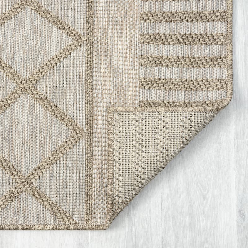 Sevita Tan/Brown Contemporary Diamond Indoor Outdoor Area Rug