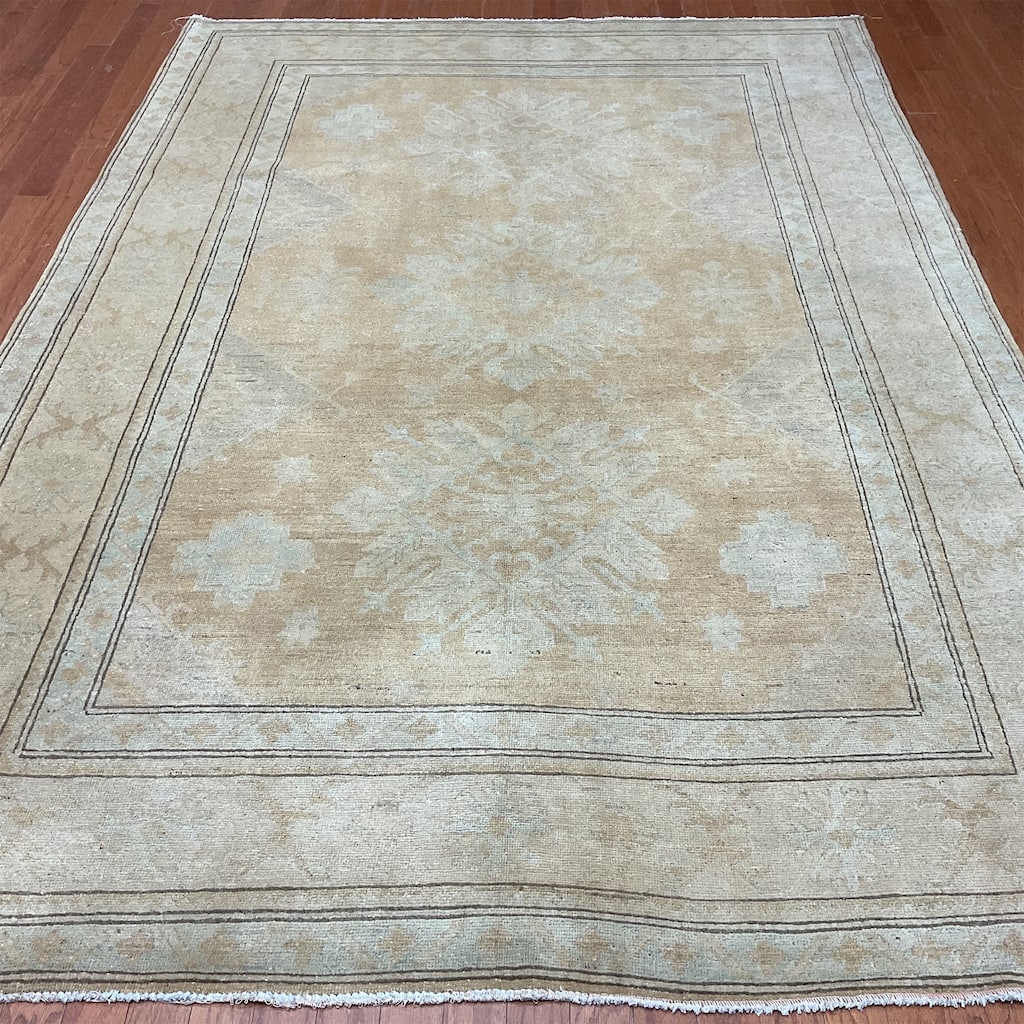 HERAT ORIENTAL Handmade Khotan Wool Rug - 6'9" x 9'7"