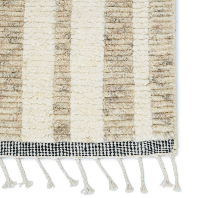Sascha Hand-Knotted Geometric Area Rug