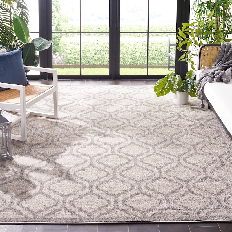 SAFAVIEH Amherst Yoshimi Modern Rug - 8' x 10' - Ivory/Light Grey