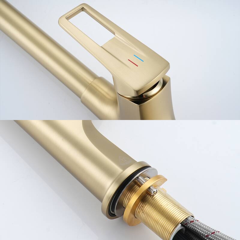 Kitchen Sink Faucet Single-Handle Pull-Out Sprayer Kitchen Faucet