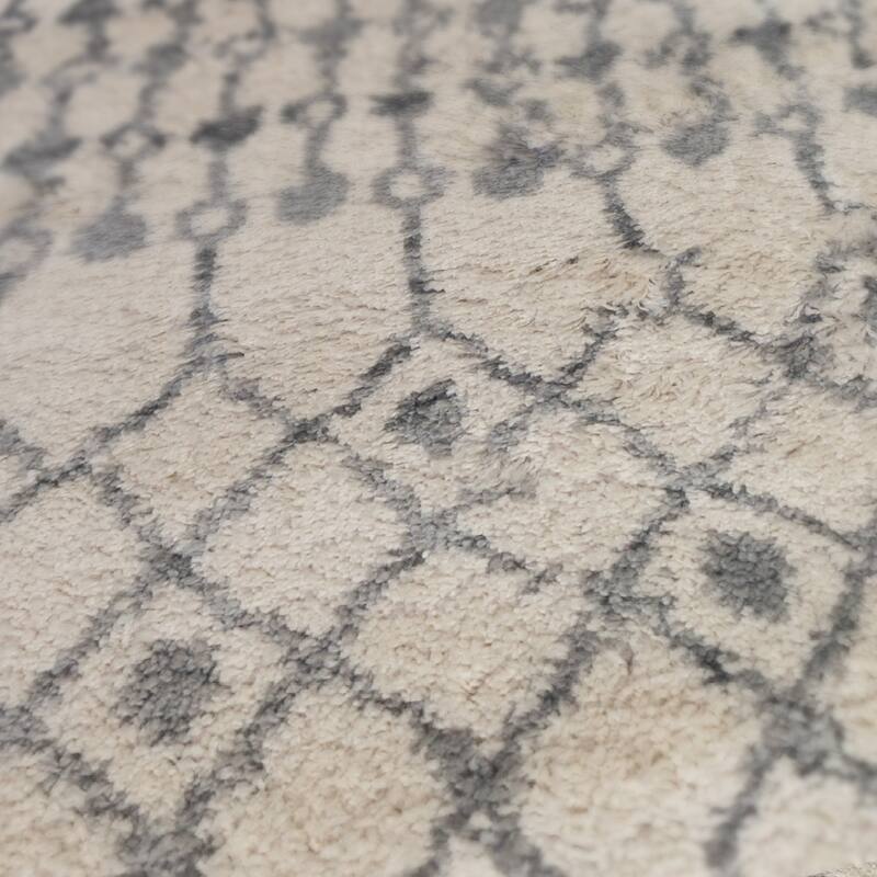 Aspen Arra Southwestern Geometric Shag Area Rug