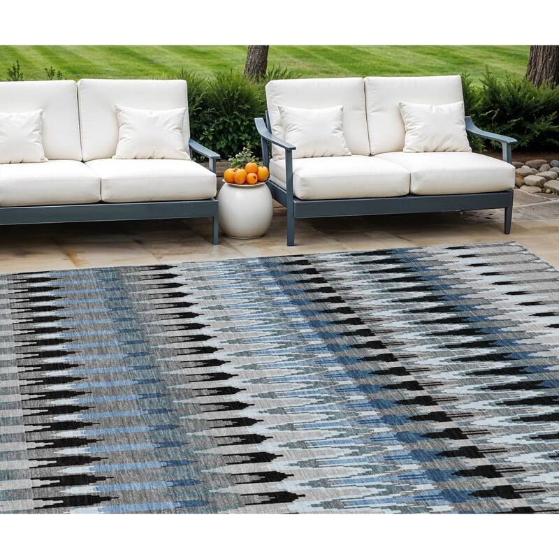 HomeRoots Southwestern Transitional Rectangle Outdoor Rug - 9' X 12'