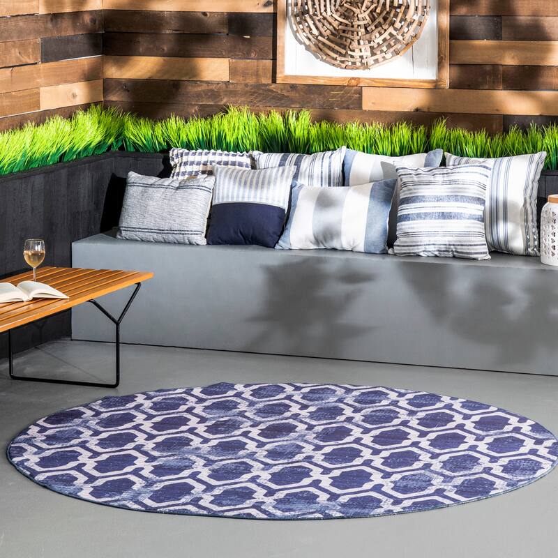 Nuloom Fae Geometric Machine Washable Indoor/Outdoor Area Rug