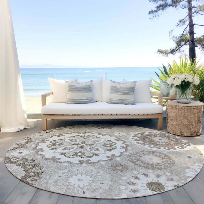 Machine Washable Indoor/ Outdoor Chantille Casual Medallion Rug - Taupe - 8' x 8'