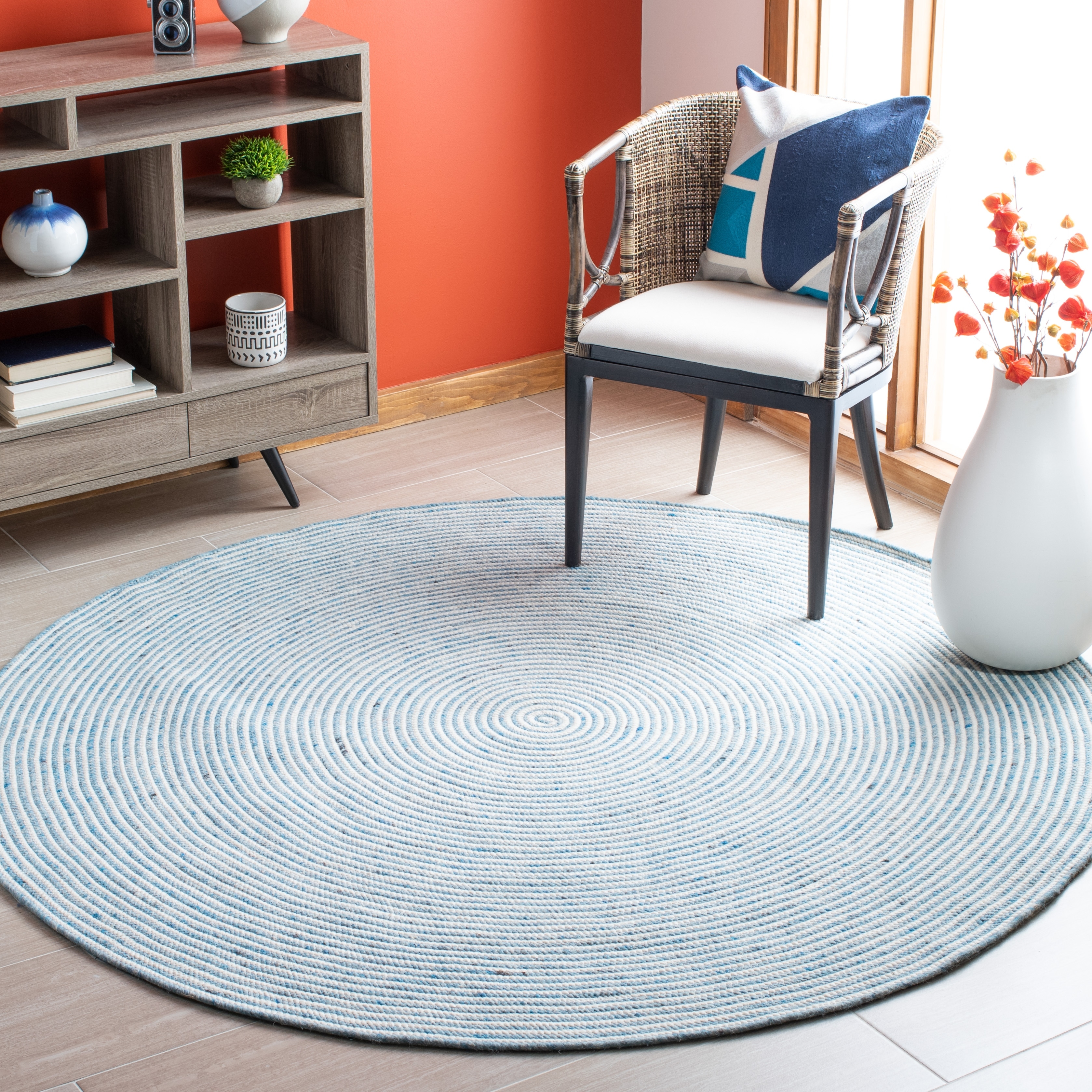 SAFAVIEH, Handmade Braided Bahrie Wool Rug