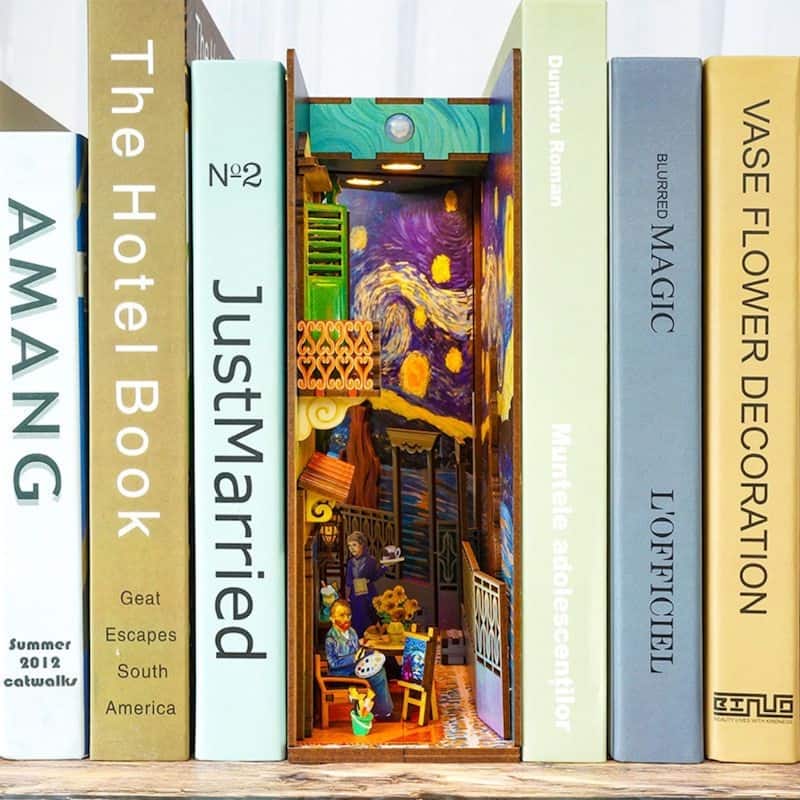 DIY 3D Book Nook Kit - Vincent's World 80pcs - Multi-Color