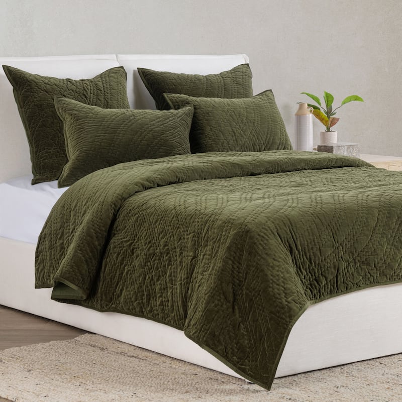Villa by Classic Home Elms 3-Piece Velvet Cotton Blend Quilt Set - Green - Queen