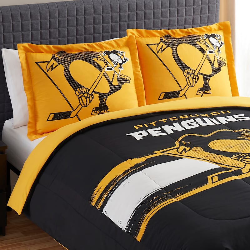 NHL Pittsburgh Penguins Officially Licenced Comforter & Sham set