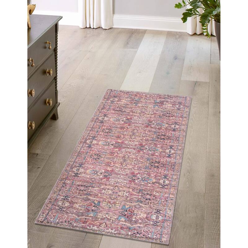 Transitional Pria Collection Area Rug - 2'x10' - Pink